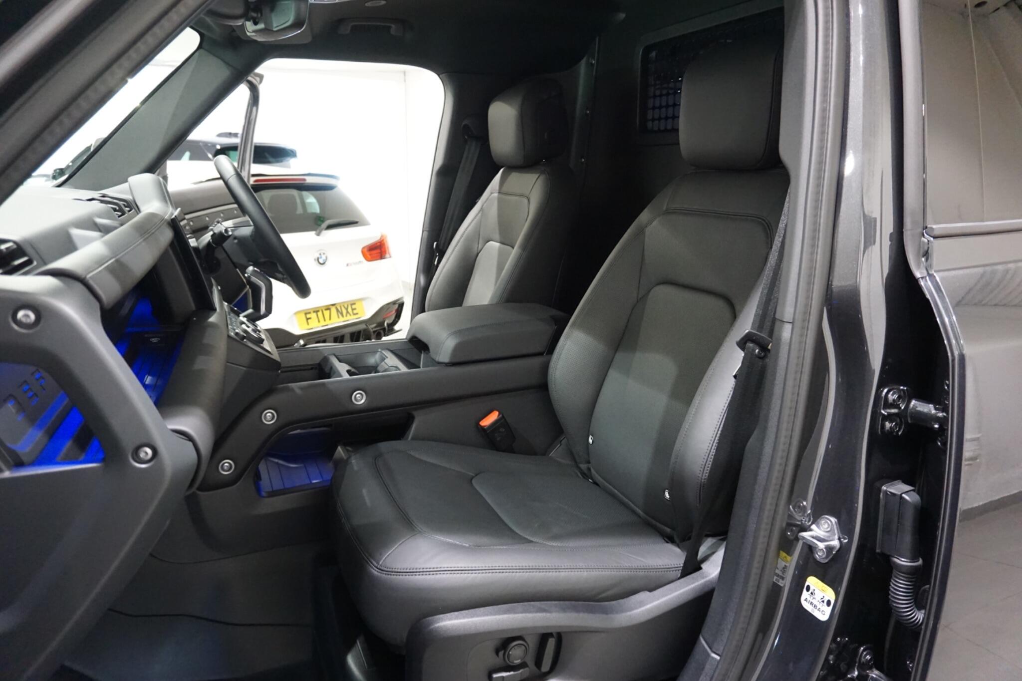 Land Rover Defender 110 3.0 D350 MHEV X-Dynamic HSE Hard Top SUV Auto 4WD MWB Euro 6 (s/s) 5dr